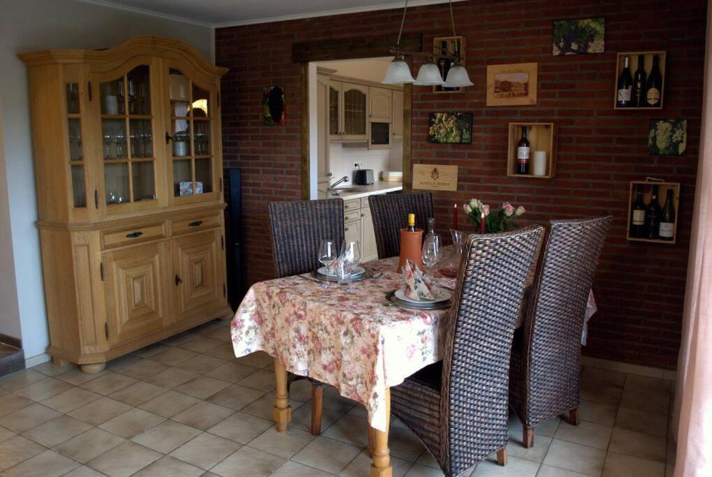 Apartmán Casavitis Erholung Am Weinberg Lontzen Exteriér fotografie